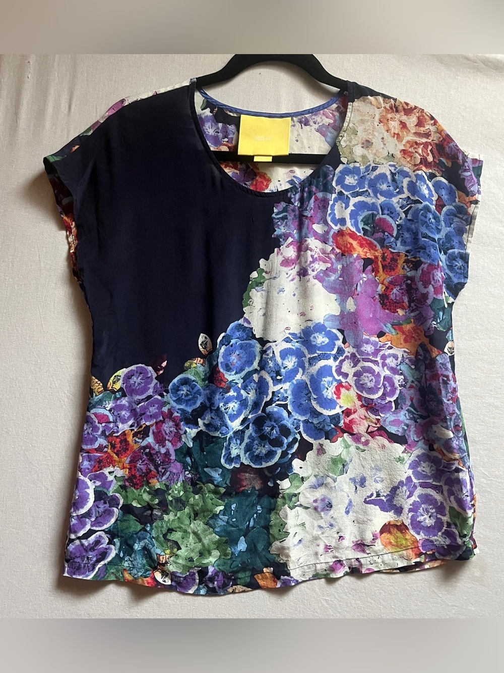 Maeve Anthropologie 100% Silk Blue Floral Scoop Neck Top Size 6